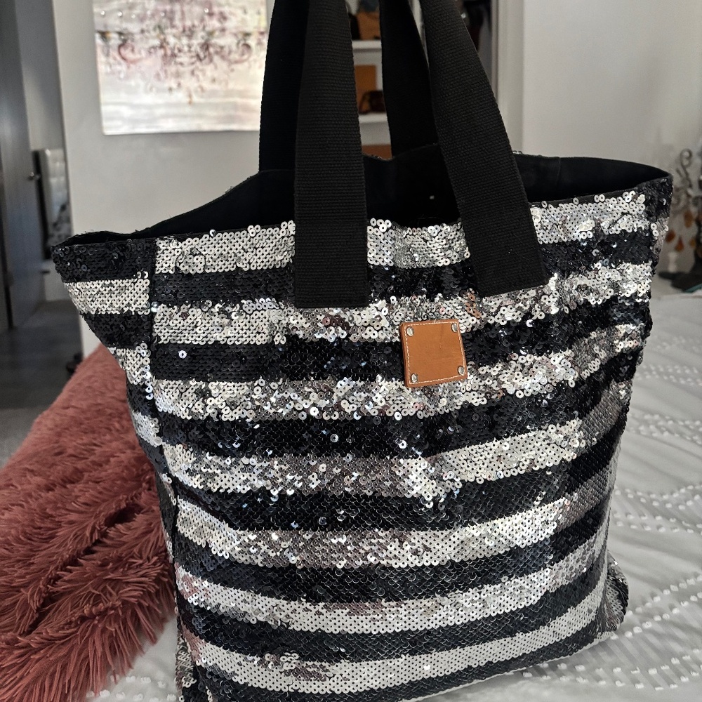 Victoria’s Secret PINK weekender tote